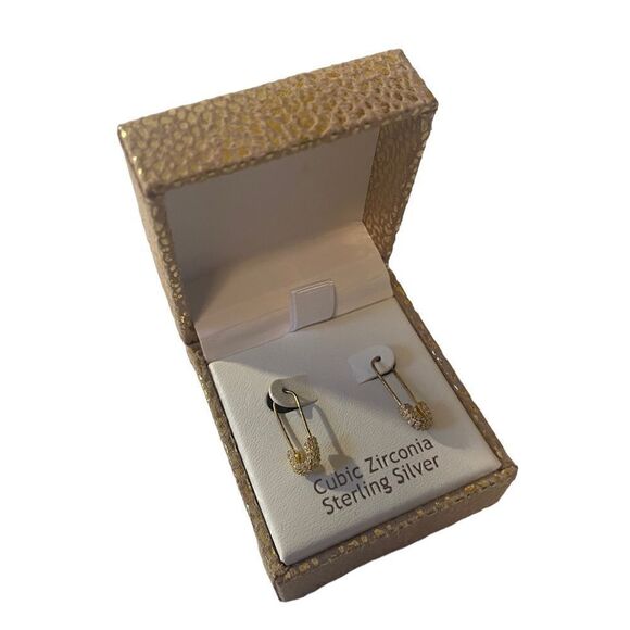 Nanette Lepore Sterling Silver Cubic Zirconia Gold Toned w/ Pave Crystals. - Picture 3 of 6